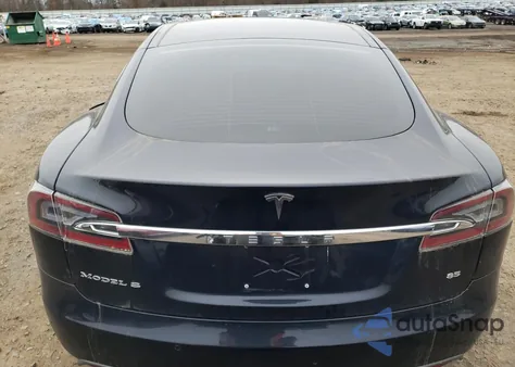 2014 Tesla Model S из США, поврежденный, VIN 5YJSA1H17EFP61447